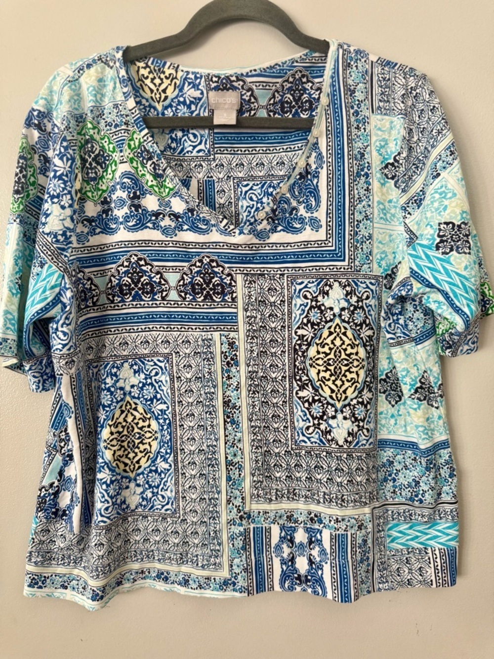 EUC Chico’s Patchwork Top 🐚 Blue Mosaic Boho Print Tee 100% Cotton